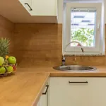 Daire Belleza With Private Jacuzzi Zadar