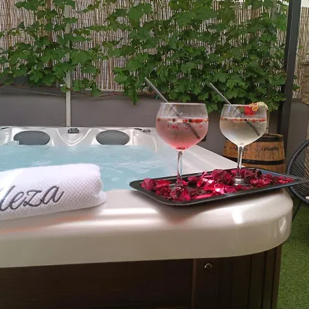 Belleza With Private Jacuzzi Daire *