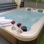 Belleza With Private Jacuzzi